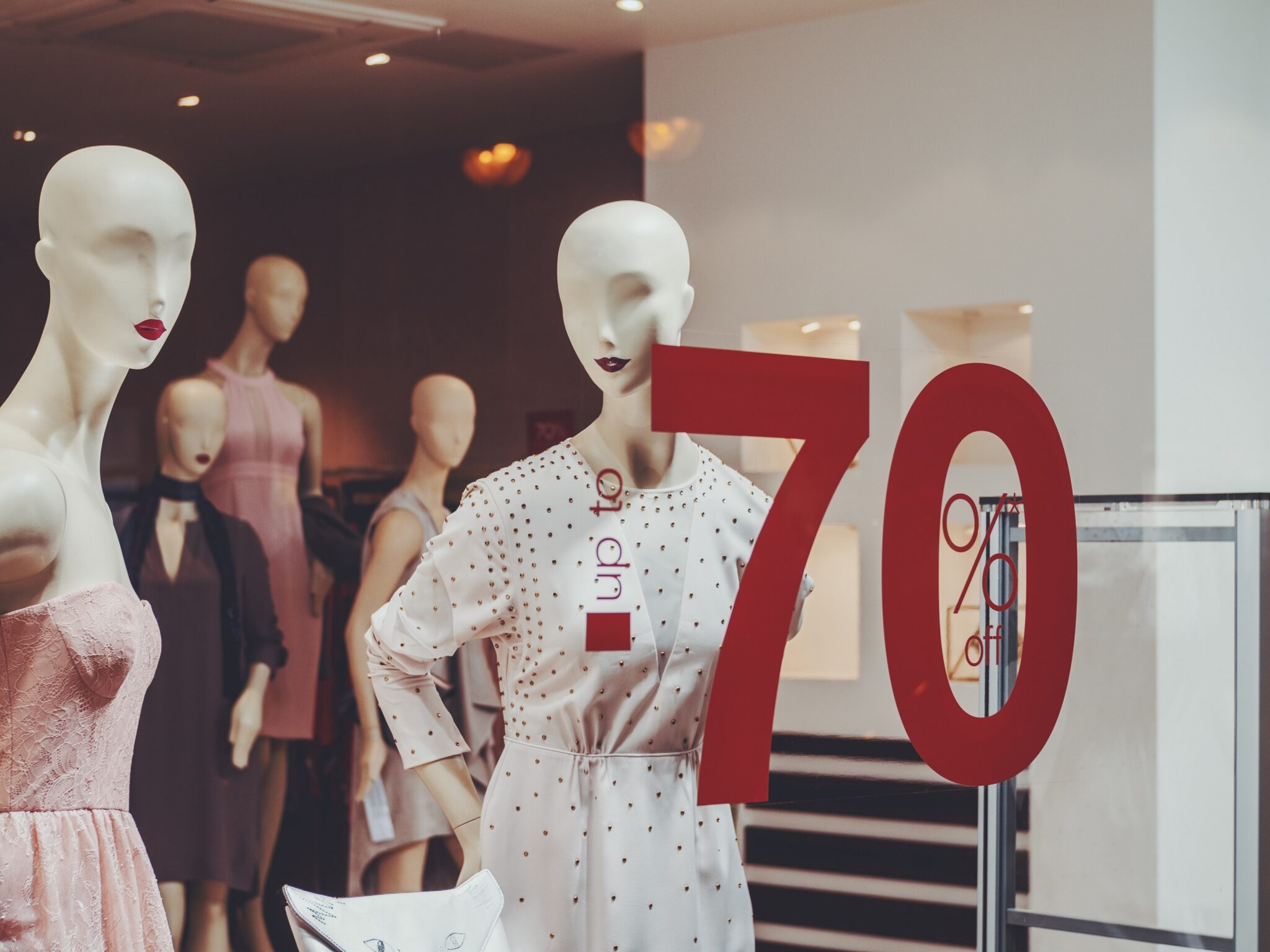 The Struggle of Traditional Retailers: Why "New Retail" Is Easier Said Than Done
