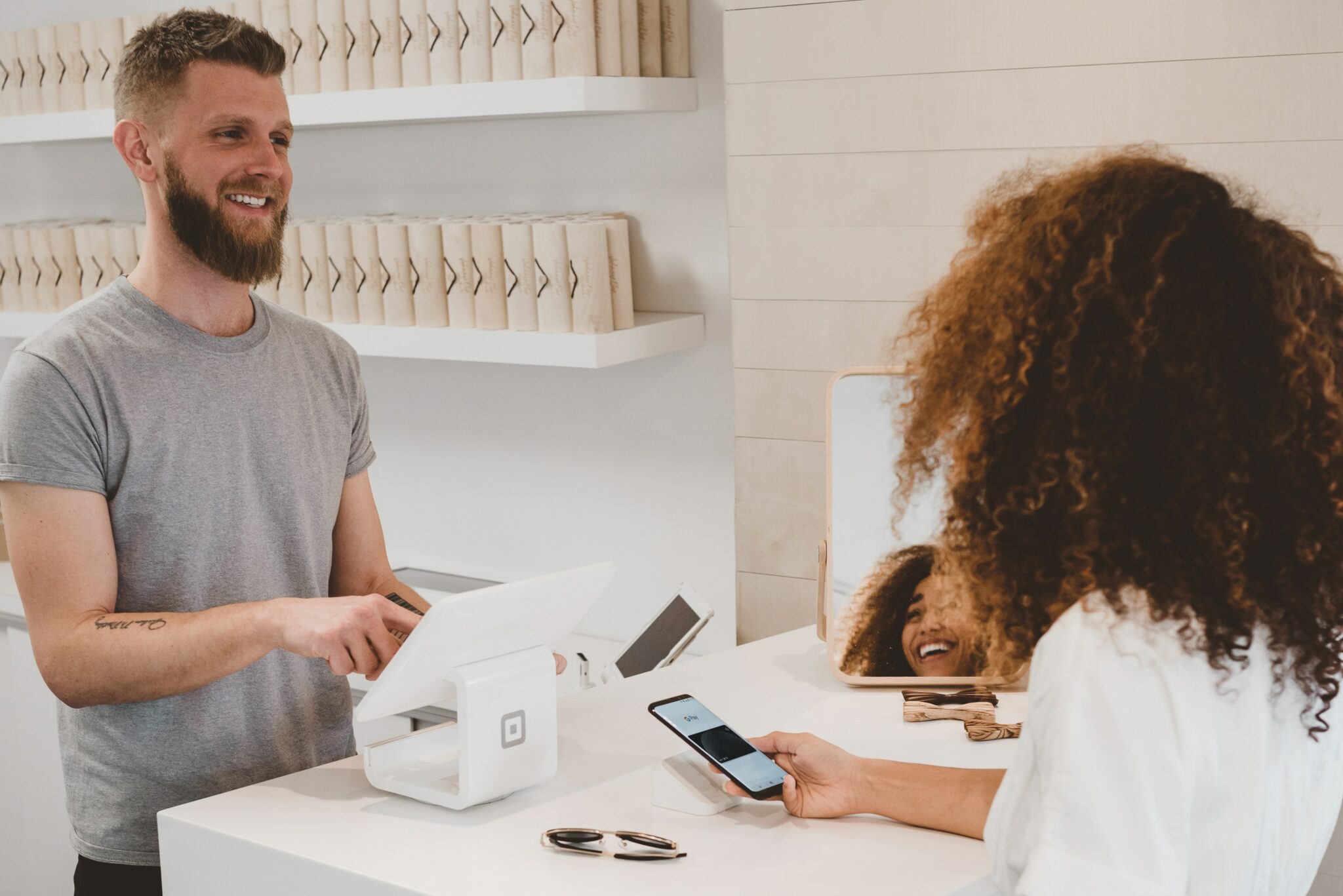 Knight's "Customer Internet": Helping Businesses Win at Social Media Marketing